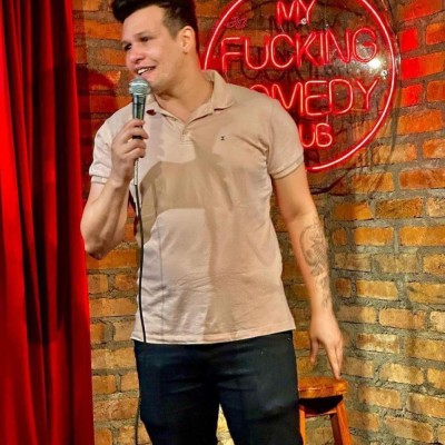 Maicon Sales — comediante para eventos corporativos